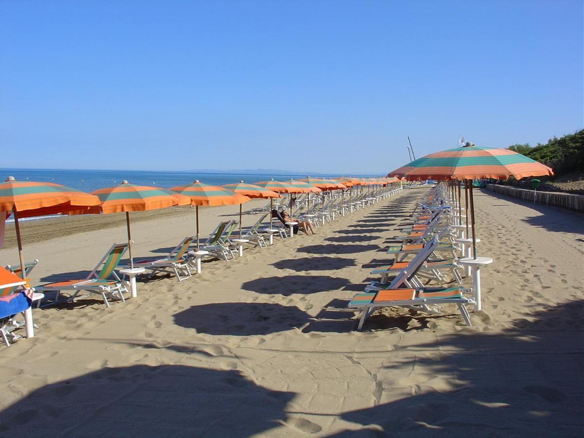 Residenza Dei Cavalleggeri San Vincenzo Eksteriør bilde